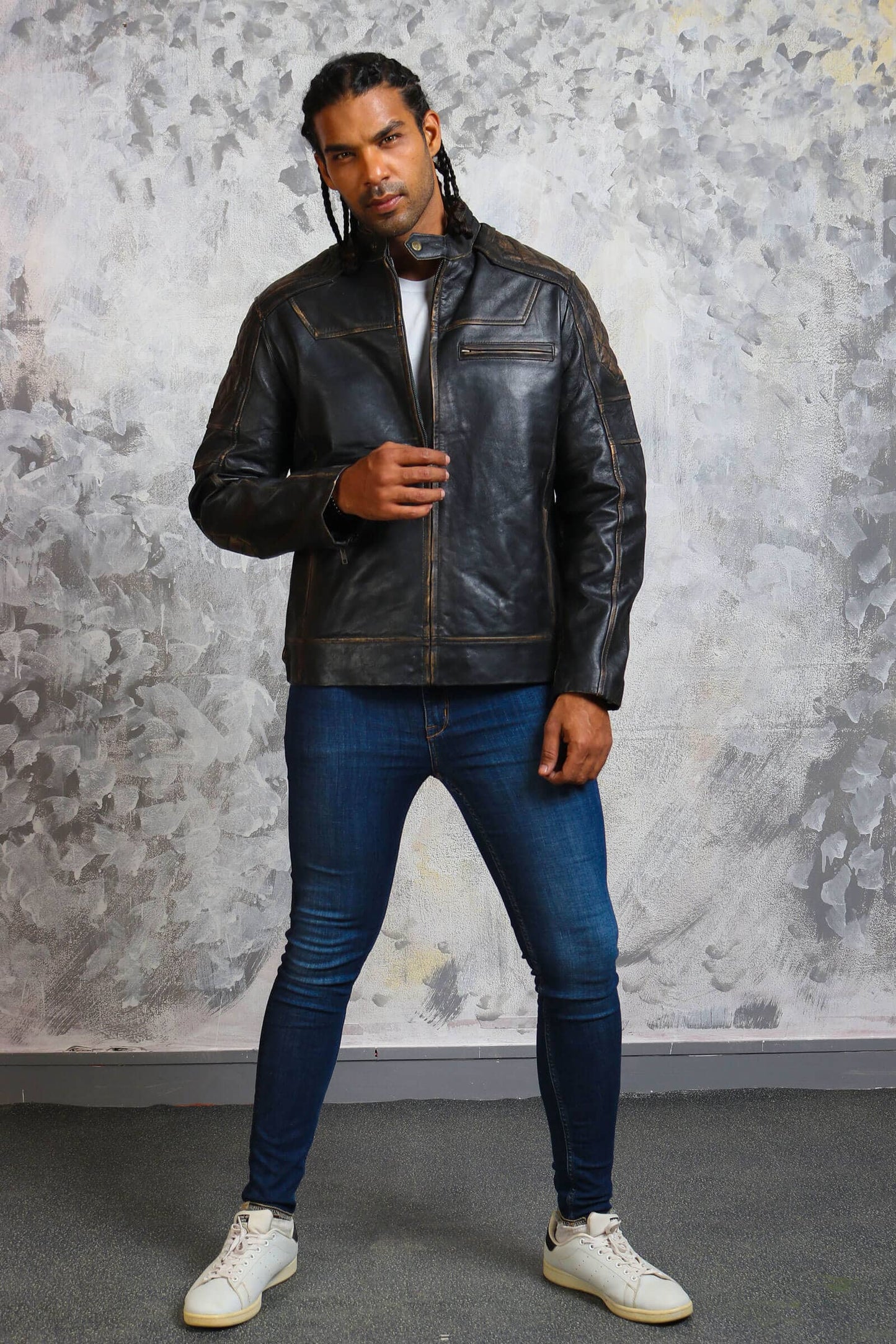 Men's Distressed Motorcycle Leather Jacket In Black