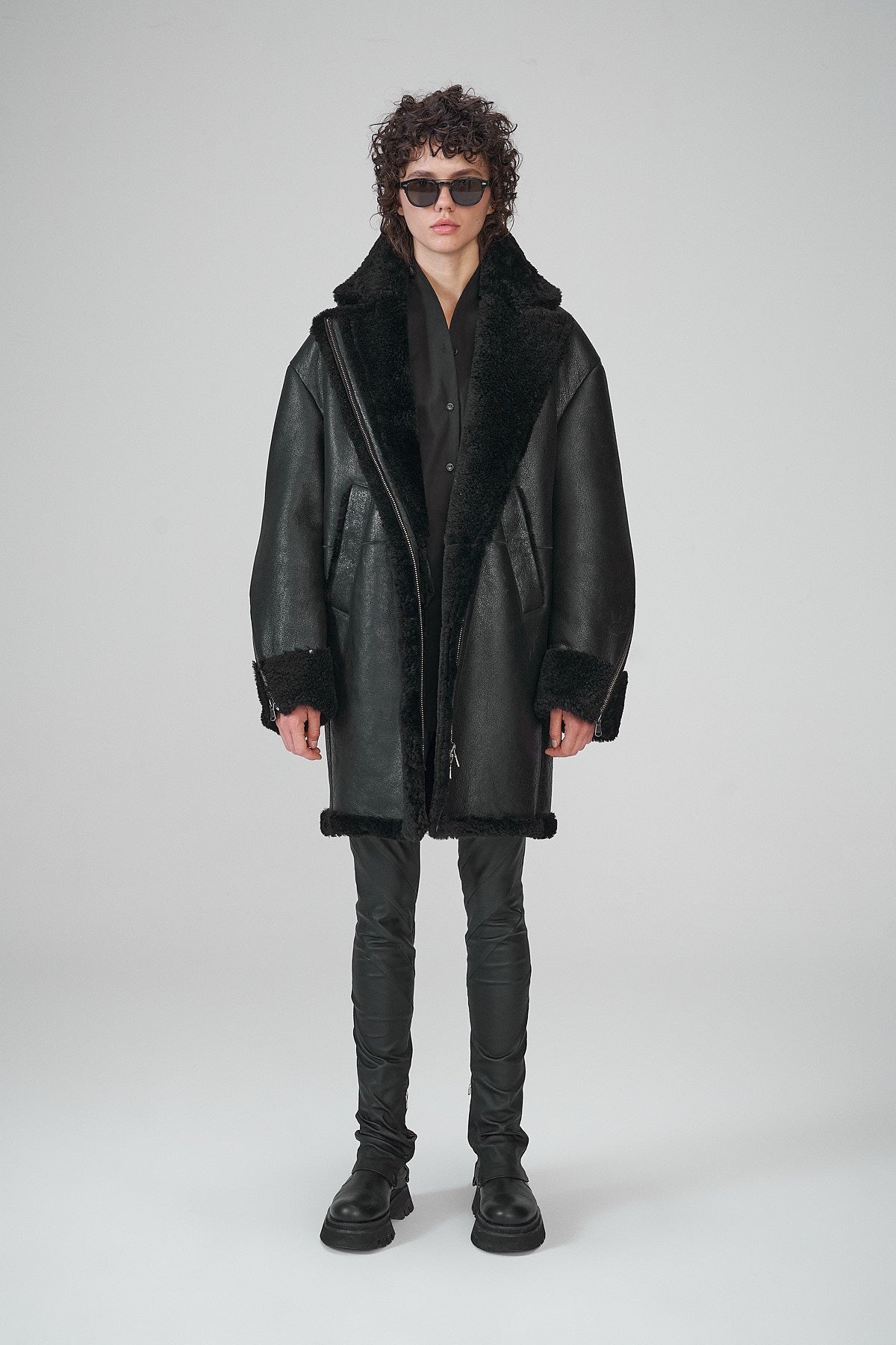 Women's B7 Shearling Fur Leather Coat In Black
