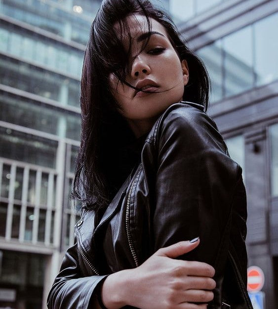 Why women's distressed leather jacket is a Fashion-Forward Choice