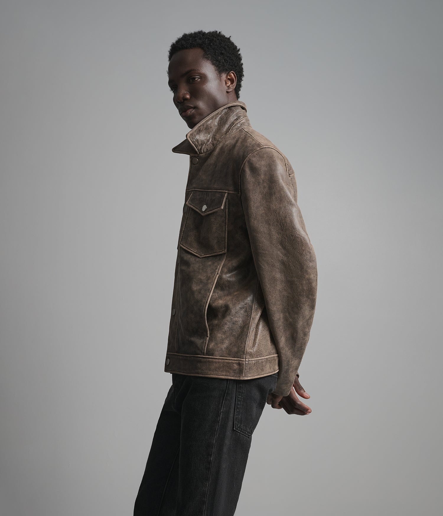 Men's Distressed Trucker Leather Jacket In Beige - Arcane Fox