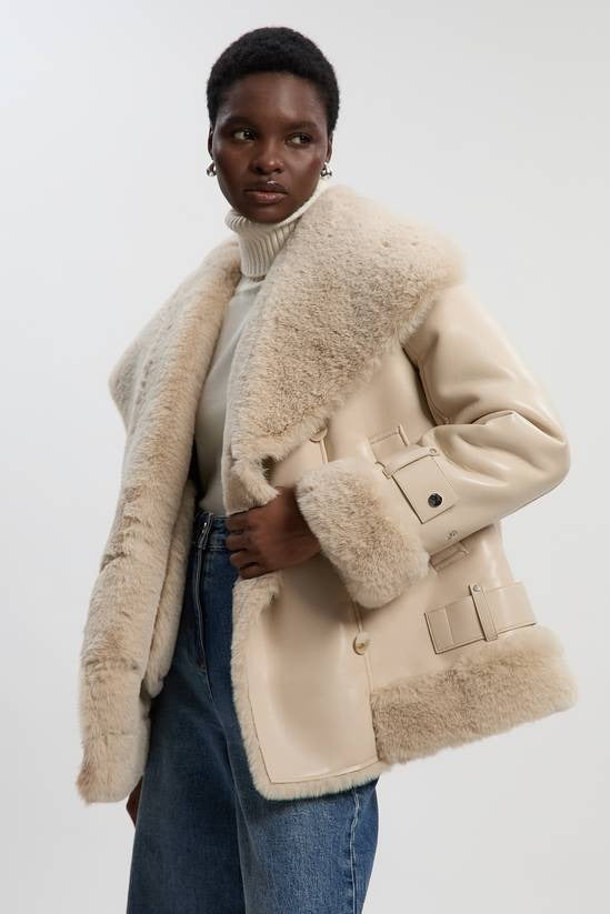 Women's B7 Shearling Beige Leather Jacket With Oversized Collar