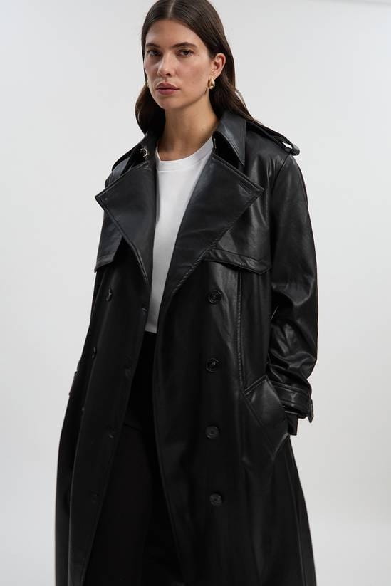 Women's Belted Leather Trench Coat In Black - Arcane Fox