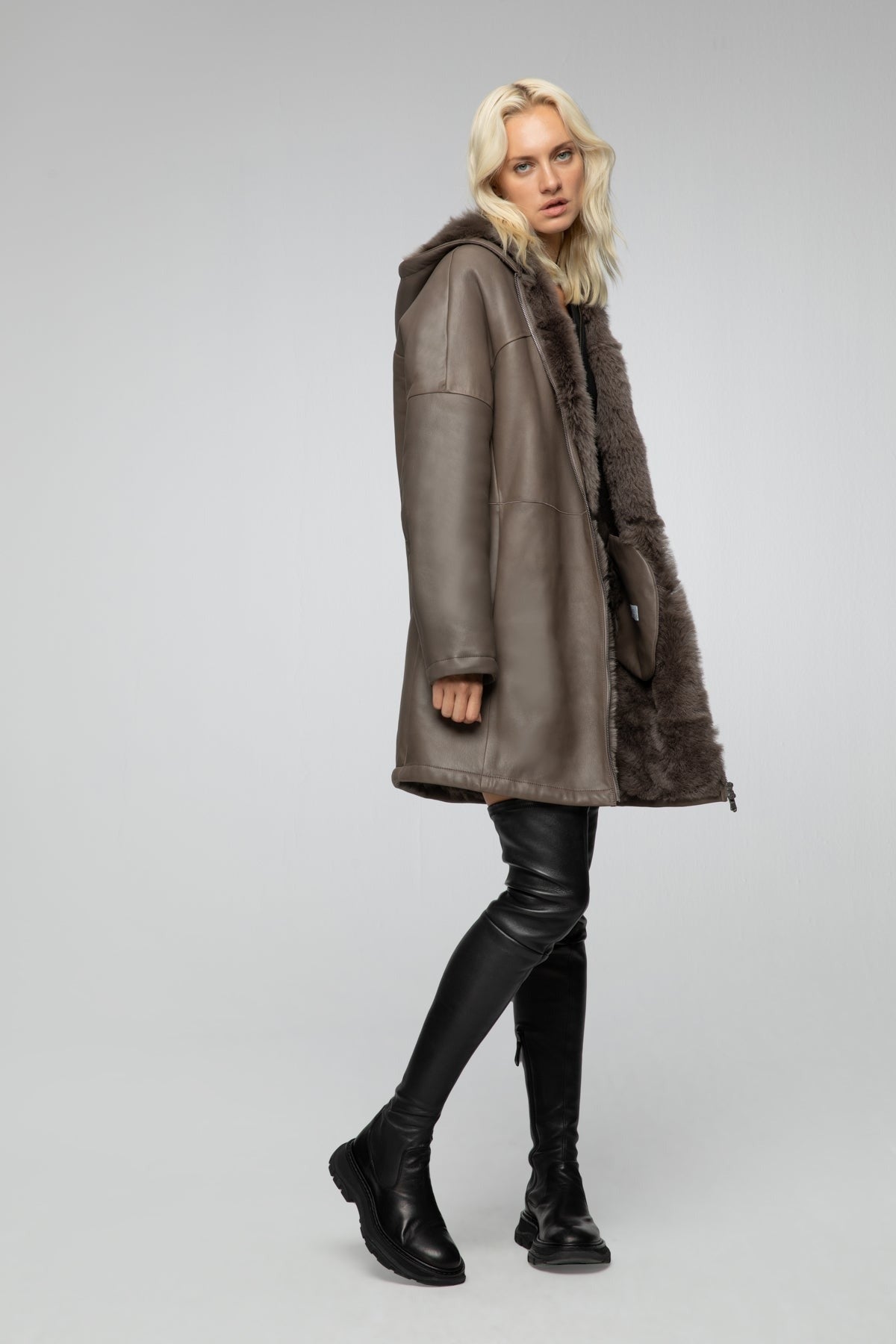 Women's Hooded Shearling Leather Coat In Brown Arcane Fox