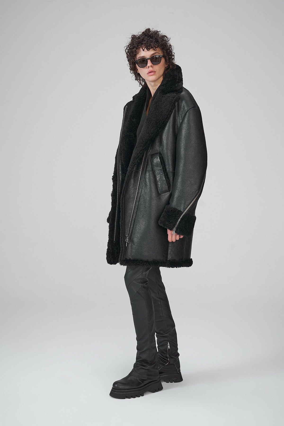 Women's B7 Shearling Fur Leather Coat In Black