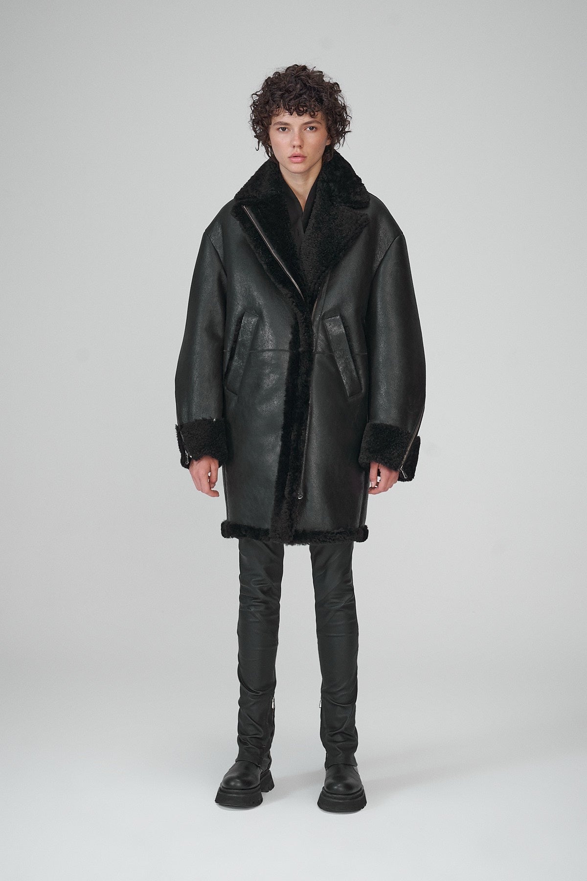 Women's B7 Shearling Fur Leather Coat In Black