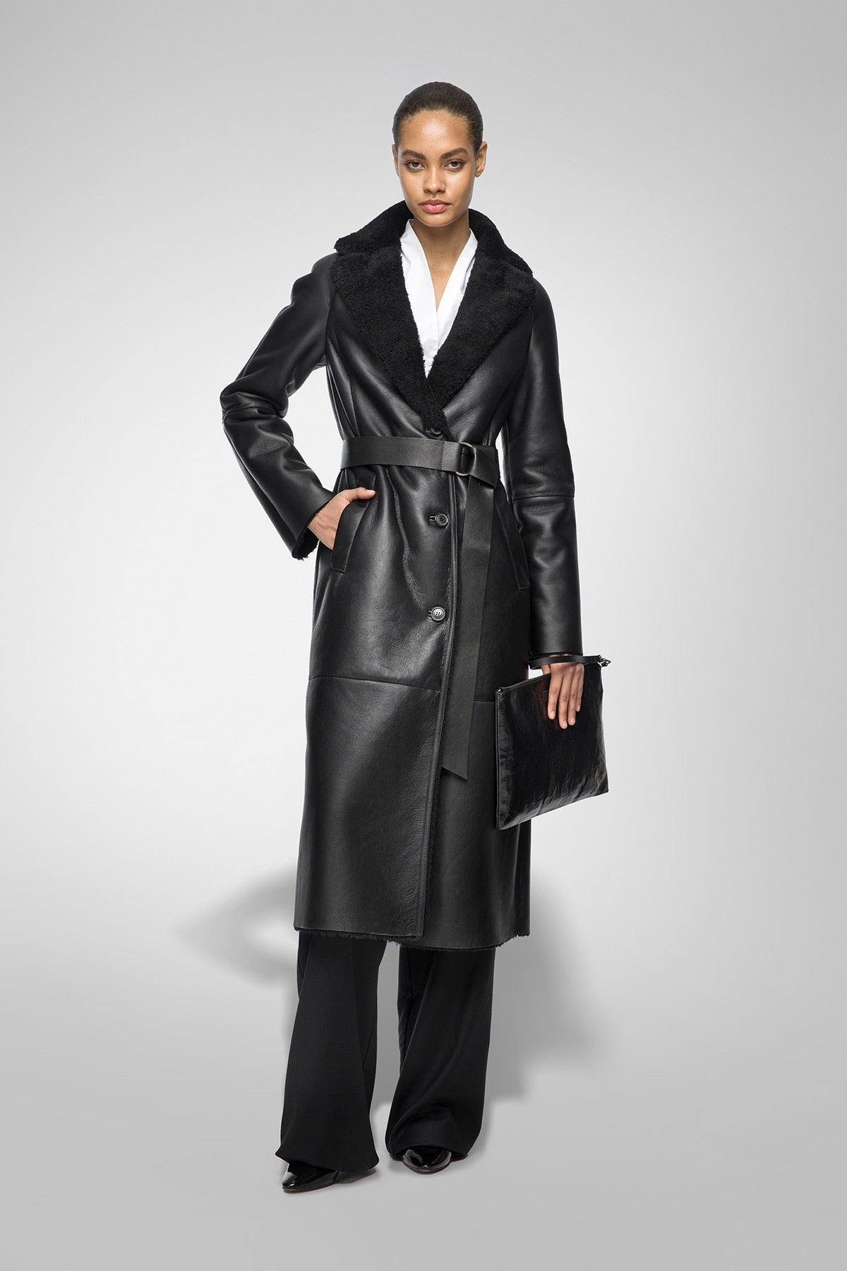 Women's Fur Shearling Leather Coat In Black