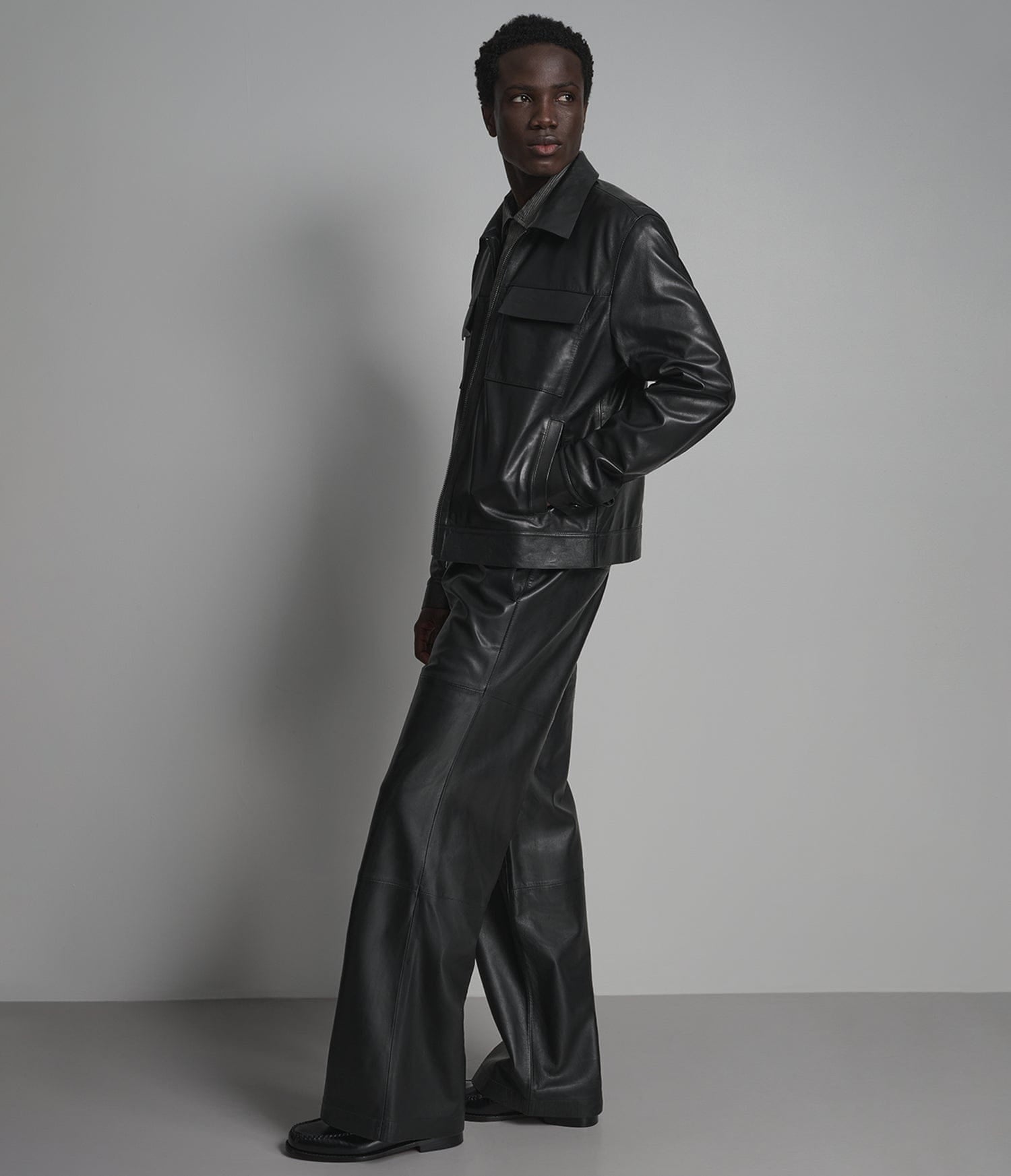Men's Black Leather Trucker Jacket - Arcane Fox