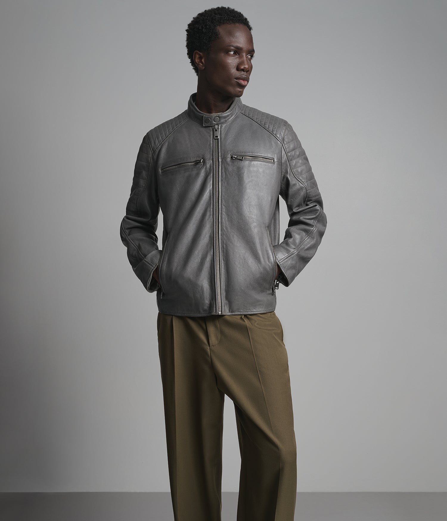 Men's Vintage Cafe Racer Leather Jacket In Gray