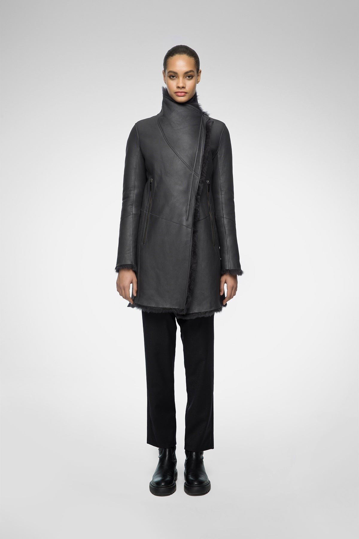 Women's Shearling Fur Leather Coat In Black Arcane Fox