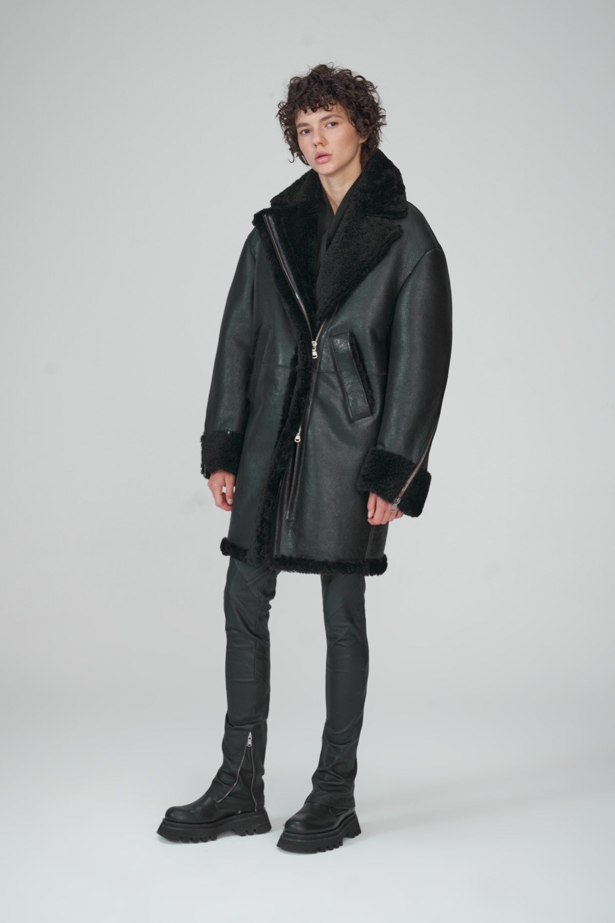 Women's B7 Shearling Fur Leather Coat In Black