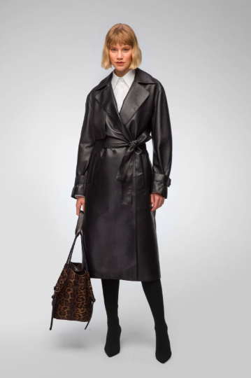 Women's Belted Trench Leather Coat In Black