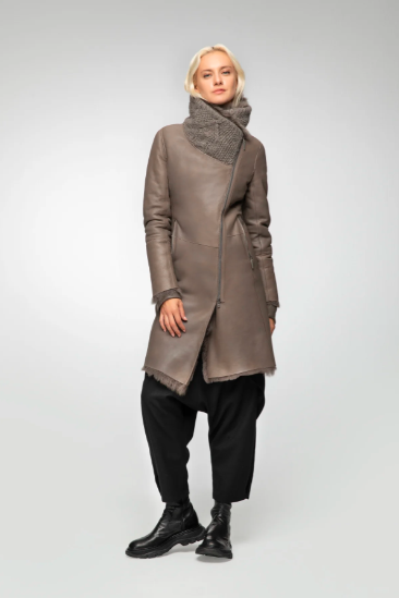 Women's Fur Shearling Leather Coat In Brown