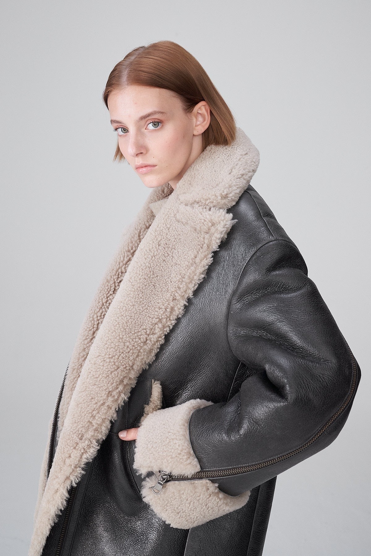 Women's B7 Gray Shearling Leather Coat In Black Arcane Fox