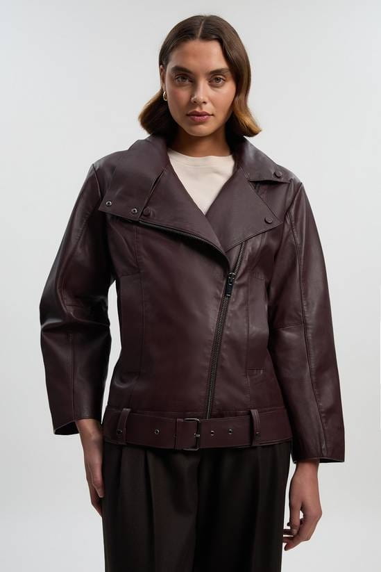 Women's Belted Biker Leather Jacket In Burgundy - Arcane Fox