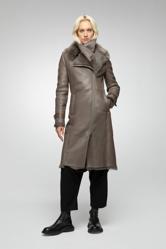 Women's Belted Fur Shearling Leather Coat In Brown